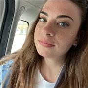 Laureata in lingue e culture moderne per le professioni impartisce ripetizioni (elementari)